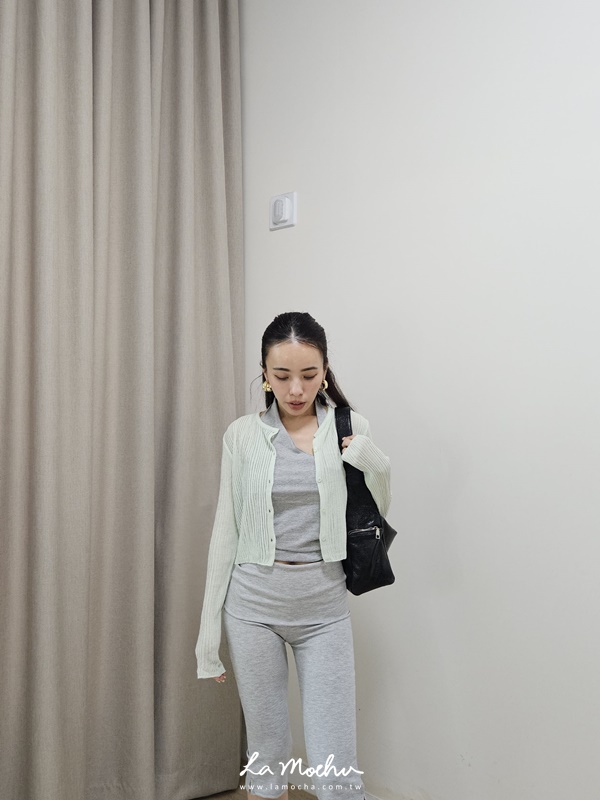 鐵標透紗坑條排扣外套
